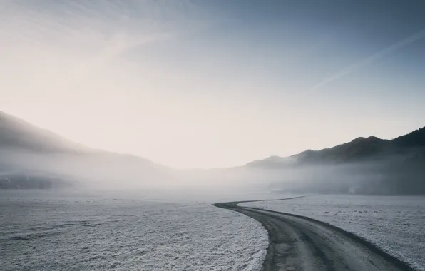 Picture road, snow, fog