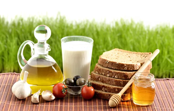 Picture oil, honey, bread, tomato, garlic