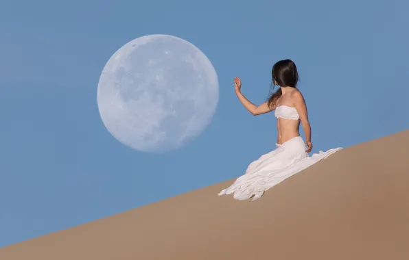 Picture girl, desert, hand, The moon, Whisperer