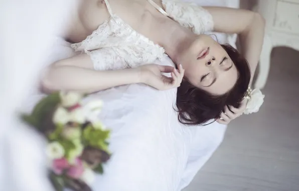 Chest, flowers, pose, ideal, bed, linen, lace, devuschka