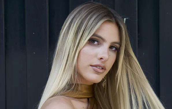Picture look, girl, face, hair, Lele Pons