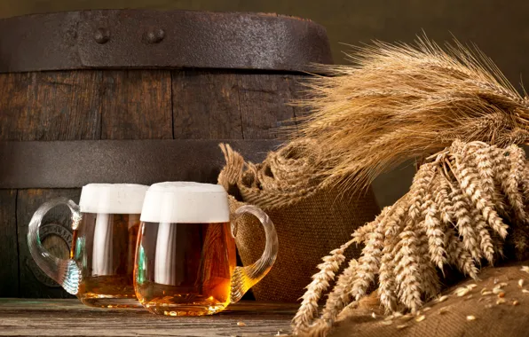 Foam, beer, ears, mugs, barrel, burlap