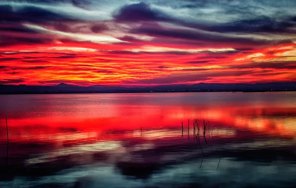 Picture the sky, mountains, clouds, lake, reflection, glow