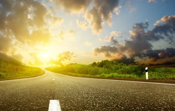 Picture road, the sun, clouds, rays, sunset