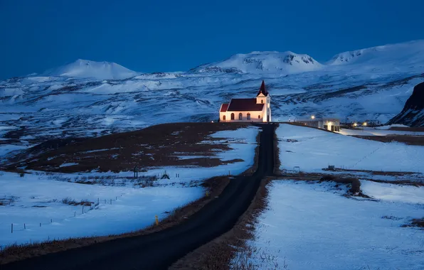 Iceland, Grundarfjoerdur, Snaefellsnesog Hnappadalssysla, Lonely Church