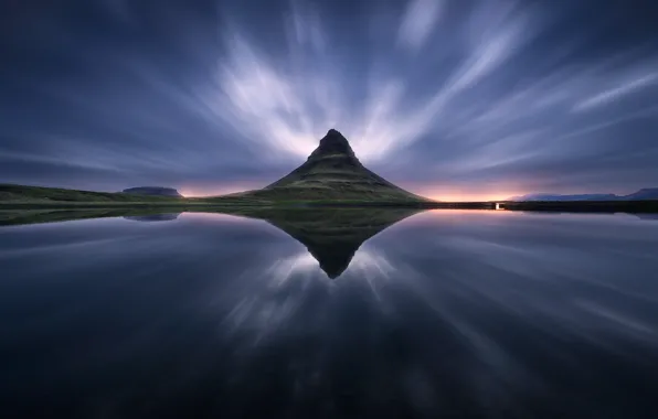 Picture the sky, water, mountain, Iceland