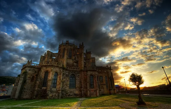 Picture the sky, clouds, trees, sunset, clouds, the city, castle