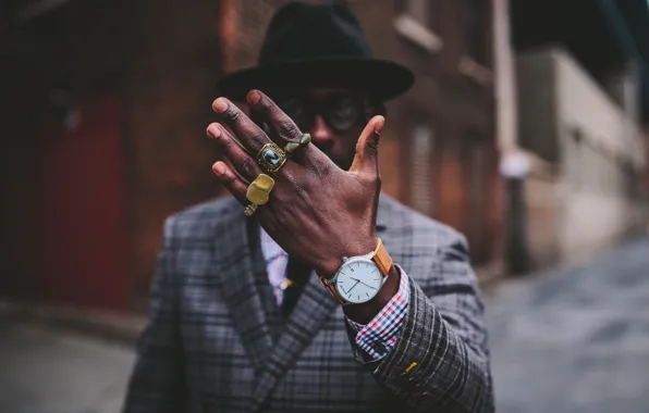 Picture street, watch, hand, ring, hat, glasses, lips, angle, male, fingers, beard, coat, bokeh, city
