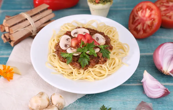 Mushrooms, tomatoes, spaghetti, pasta, meat sauce