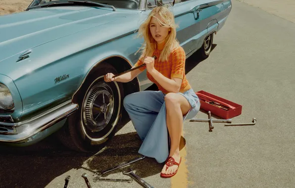 Auto, girl, pose, hair, keys, Sydney Sweeney
