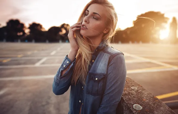 Picture the sun, pose, model, portrait, makeup, hairstyle, blonde, shirt