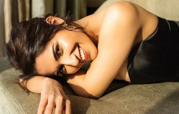 Girl, hot, sexy, fashion, eyes, smile, beautiful, figure