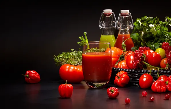 Greens, juice, pepper, tomato