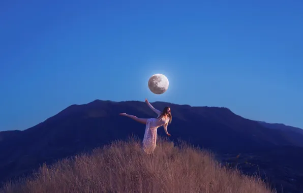 Picture girl, the moon, dance, Lichon, Passing the moon