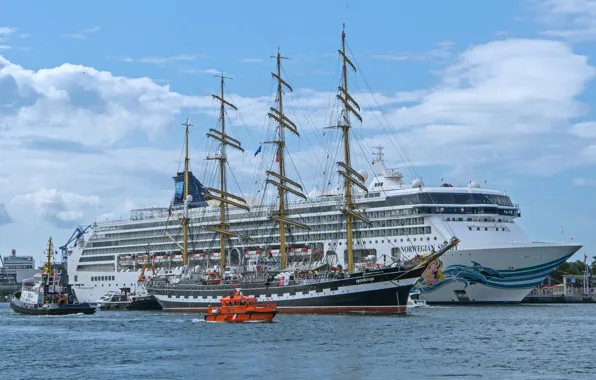 Ships, pier, port