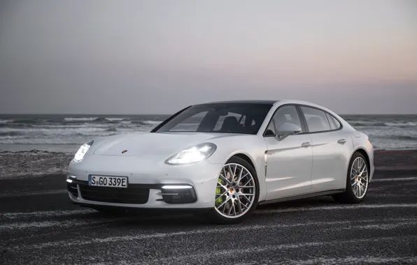 Porsche, Panamera, Executive, 2017, 4 E-Hybrid, Porsche Panamera 4 E-Hybrid Executive