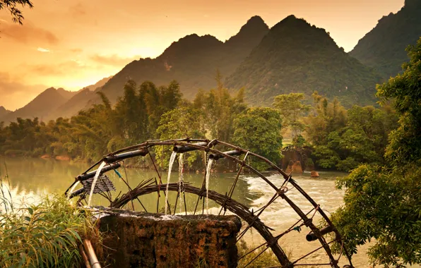 Picture forest, river, mountains, well, beautiful landscape