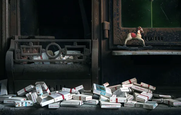Garbage, fireplace, stuff, horse, 1 0 : 2 0, cigarette packs