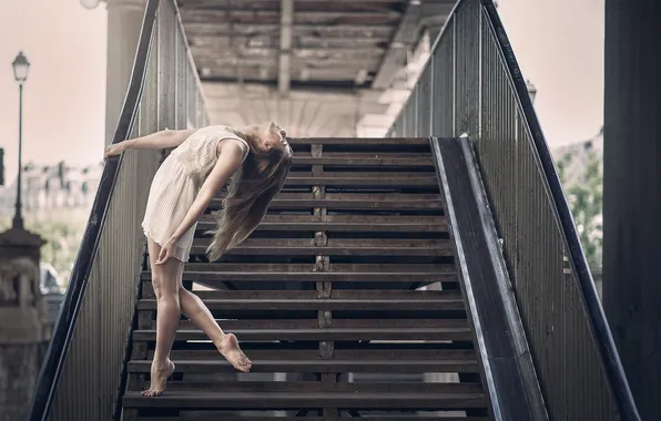 Picture girl, bridge, pose