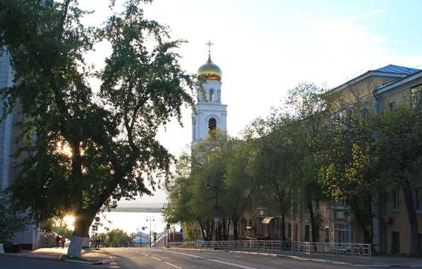 The sky, trees, the city, street, building, home, spring, Russia