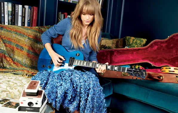 Sofa, guitar, Taylor Swift, photoshoot, case, Taylor Swift, Glamour, Patrick Demarchelier