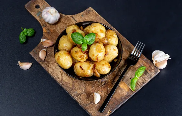 Picture garlic, potatoes, Basil
