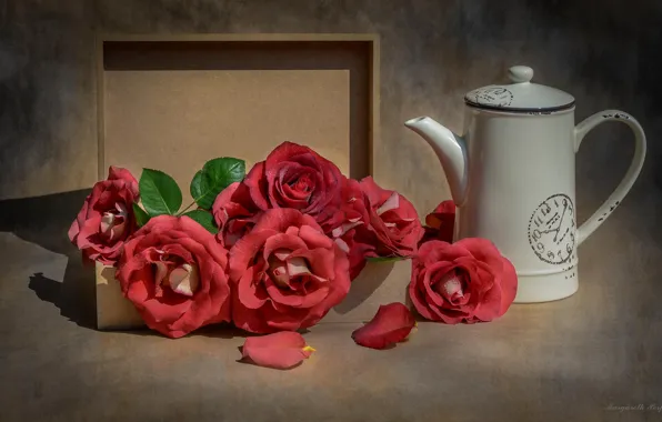 Picture box, roses, kettle