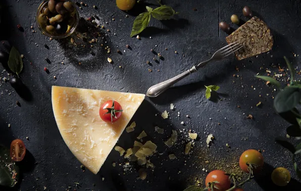 Picture cheese, tomatoes, olives, Parmesan