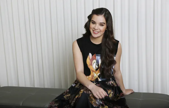 Picture photoshoot, Hailee Steinfeld, Romeo and Juliet, for the film Romeo and Juliet