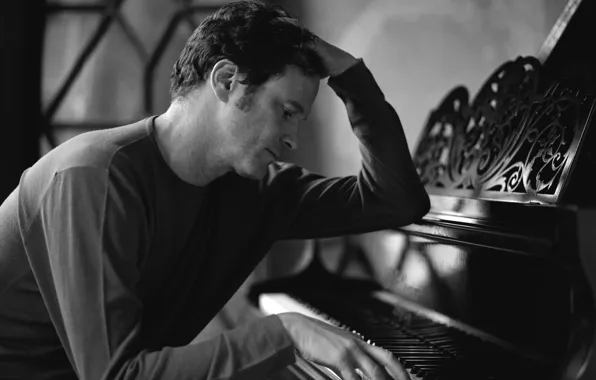 Actor, piano, actor, plan, colin firth, Colin Firth