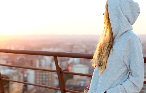 Picture girl, the sun, light, the city