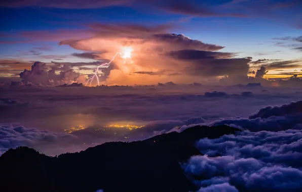 Picture the sky, mountains, fog