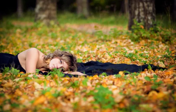 FOREST, LEAVES, DRESS, BROWN hair, TREES, MOOD, BLACK, AUTUMN