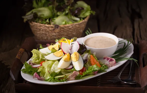 Vegetables, sauce, lettuce, egg, vegetables, salad