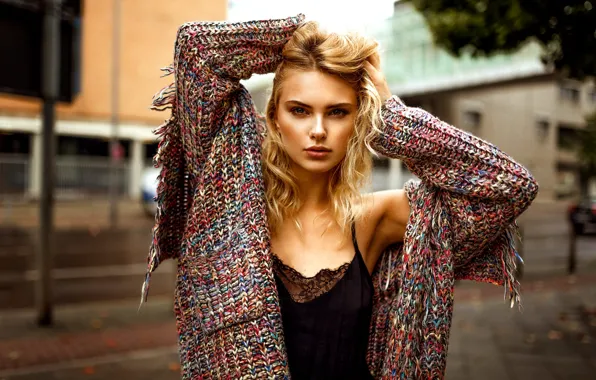 Sponge, the beauty, curls, Carla, Miro Hofmann