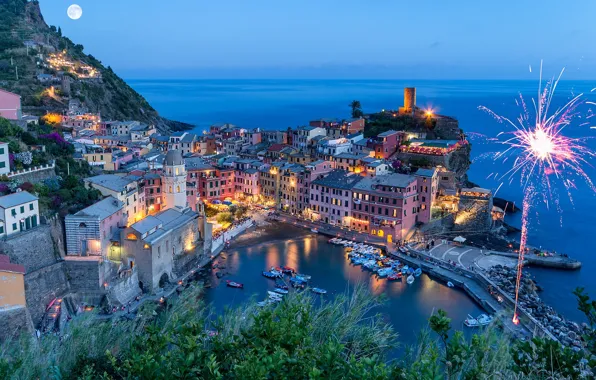 Sea, light, the evening, Italy, the view from the top, Vernazza