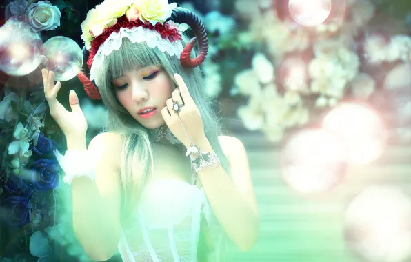Picture flowers, horn, Oriental girl