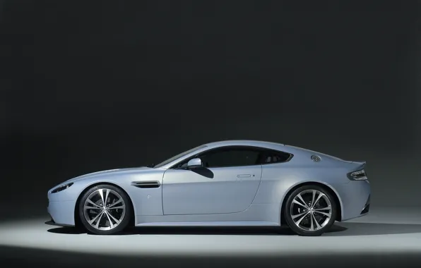 Picture Aston Martin, Machine, Background, Lights, Drives, V12, Wheel, Sport Car