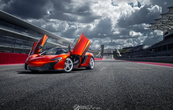 Supercar, track, McLaren 650S