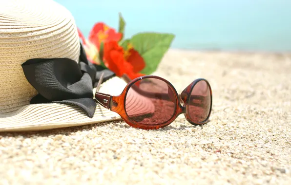 Picture sea, beach, flowers, hat, glasses