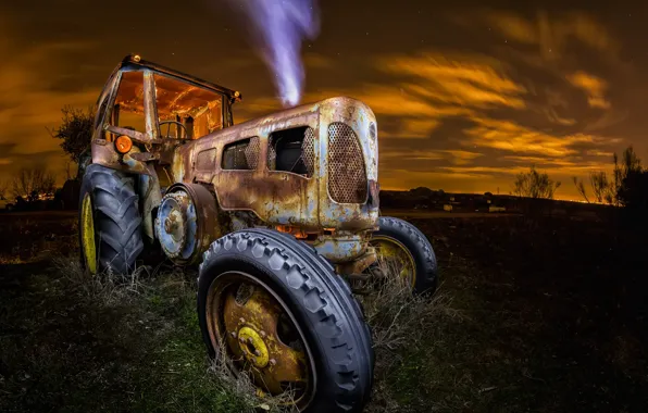 Picture machine, night, tractor