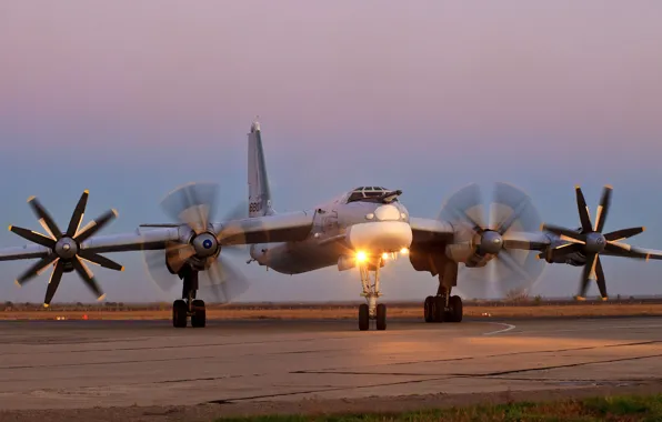 BBC, Russia, WFP, Tu-95MS, the air base Engels
