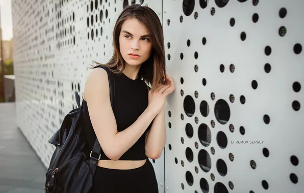Pose, model, portrait, hands, makeup, hairstyle, brown hair, bag