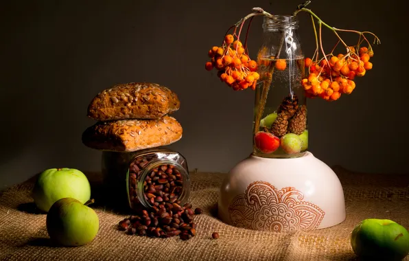 Apples, coffee, Rowan, buns