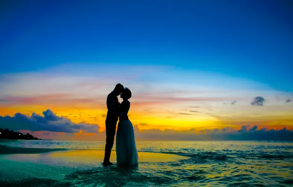 GIRL, PAIR, HORIZON, LOVE, GUY, DAWN, SILHOUETTES