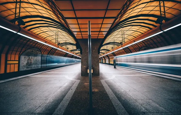 Picture Munich, Metro, Symmetry