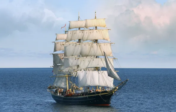 Picture clouds, the ocean, romance, sailboat