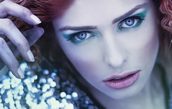 Picture look, face, model, makeup, fingers, Fiorella Panic