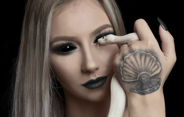 Language, look, girl, face, style, hand, portrait, snake