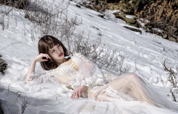 Picture girl, snow, pose